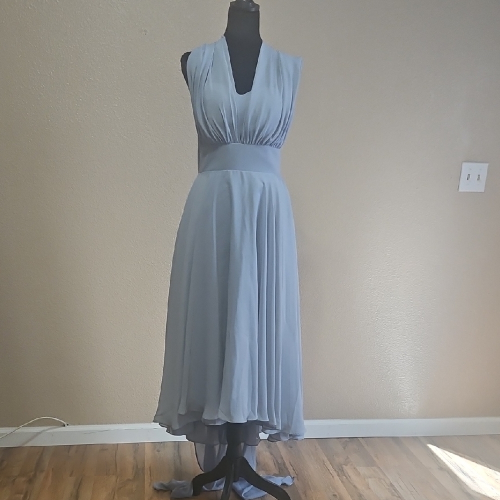 Elegant Sleeveless Gray Dress